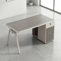 Offre Spéciale Table de poste de travail minimaliste moderne pour une seule personne Bureau durable pour les employés Mobilier de bureau