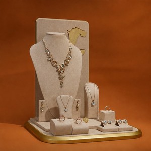 Plateau de présentation de bijoux en velours WEIMEI avec logo personnalisé et supports buste pour colliers, boucles d'oreilles, bagues et bracelets – Ensemble de présentation de bijoux - Product Image 5