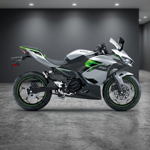 Moto sportive électrique Kawasaki Ninja E-1 haute performance avec une puissance de 9 kW et une vitesse maximale de plus de 80 km/h - Product Image 2