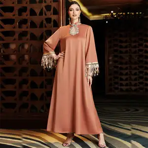Dubai Islamic Clothing Luxury Tassel Gradient Satin Abaya Kaftan Custom Hollowed Out Seam Neckline Kaftan Muslim Dinner Dress