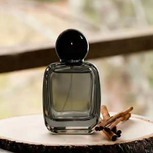 Botella de Perfume Cuadrada de Vidrio Vacía de 30ml 50ml 100ml, Recargable con Atomizador y Tapa de Bola de Madera - Product Image 1