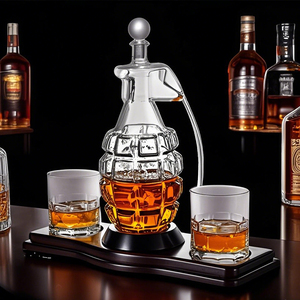 Decantador de Vidrio de Alta Calidad con 2 Vasos, Soporte de Madera, Estilo Clásico, Botella de Vino o Whisky, Regalos Empresariales - Product Image 2