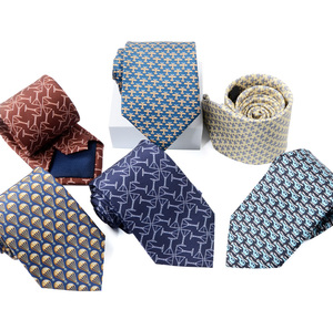 Cravate en Soie Pure Imprimée sur Mesure/Vente en Gros, Plusieurs Couleurs au Choix, Design Exceptionnel, 100% Faite à la Main pour Hommes d'Affaires - Product Image 1