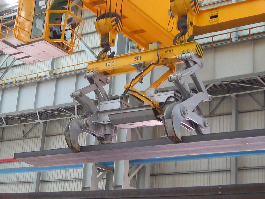M5 QE Type Double Girder Hook Overhead Crane 31.5m Travelling 380V Cab Control