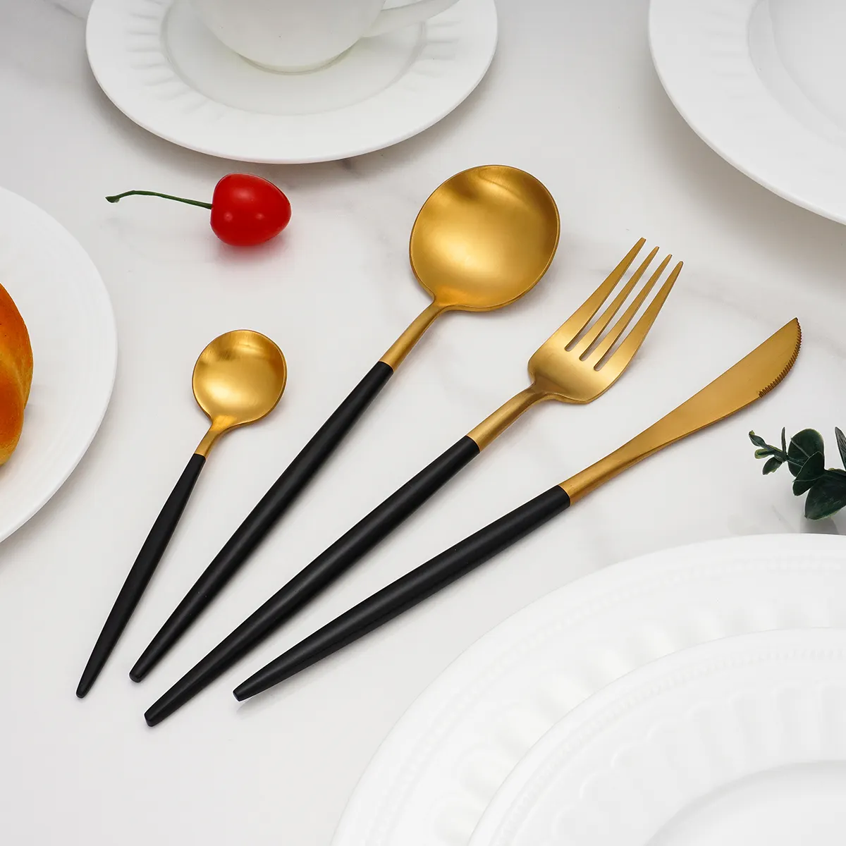 QZQ Wholesale Bulk Silverware Restaurant Hotel Knife Spoon Fork Custom Flatware Silver Gold Stainless Steel Cutlery Set