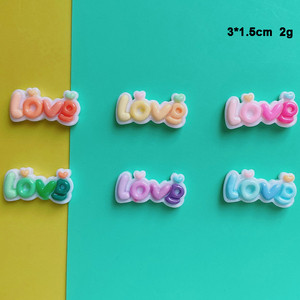 อุปกรณ์ทำเครื่องประดับ DIY กิ๊บติดผม ตัวอักษร LOVE จี้เรซิ่นขนาดเล็ก สำหรับทำเข็มกลัด เคสมือถือ แม่เหล็กติดตู้เย็น - Product Image 2