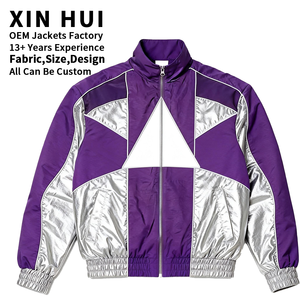 Chaqueta Deportiva Retro Personalizada de los 90, Color Plateado Metálico, con Bloques de Color, Estilo Cyberpunk, con Parches Morados, Cortavientos Largo para Hombre - Product Image 1