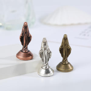 Estatuas de la Virgen María Nuestra Señora de Guadalupe Ornamento Figurilla Grabada Estatua Católica Artesanía Decoración Regalo - Product Image 2