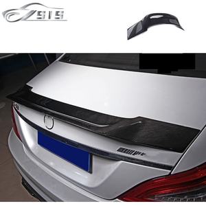 Aileron de coffre W218 adapté pour classe CLS W218 2011-2015 ans Renn style fibre de carbone lèvre de coffre aile arrière pour W218 CLS63 - Product Image 1