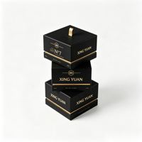 Boîte en carton rigide de luxe avec couvercle et base, personnalisable avec logo, boîte à rouge à lèvres en deux parties avec estampage à chaud doré sur le col intérieur pour cadeau cosmétique