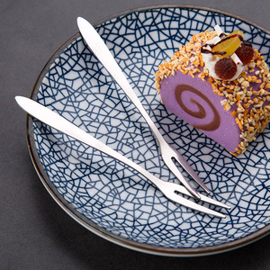 Tenedor de fruta de dos puntas de acero inoxidable, 4 piezas, resistente, de color sólido, apto para lavavajillas, para uso doméstico en postres y pasteles - Product Image 4