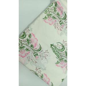 Tela de popelina de algodón tejida floral Lawn Liberty con estampado personalizado al por mayor para vestido disponible en diferentes tamaños - Product Image 4