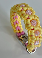 Collier pour chien en paracorde fait main, motif marguerite jaune et rose à 6 pétales, nouveau modèle élégant, vente chaude 2026