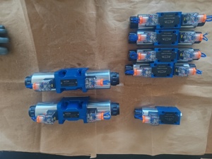 Vanne de commande directionnelle hydraulique 4WE 4WE6 4WE6J6X/EG24BN9K4M 4WE6D61/OFCG24N9K4 4WE10J33/CG24N9K4 4WE6X-L10/A024NS - Product Image 6