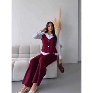 Conjunto de suéter de punto Edge para mujer, talla S, color granate, chaleco con cuello en V y pantalones. - Product Image 3