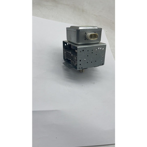 Magnétron de four à micro-ondes OEM avec ventilateur de refroidissement pour usage domestique et commercial - Product Image 1