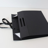 Boîte cadeau rigide pliable magnétique haut de gamme avec logo personnalisé, en matériaux recyclés écologiques, avec ruban satiné et nœud papillon mat