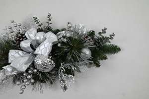 Precio bajo personalizado mixto Pino Artificial Navidad lágrima Swag Pvc Navidad decoración Swag - Product Image 4