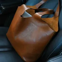Sac à main marron de haute qualité pour femme, grande capacité, style rétro, pour tablette, en PU souple, texture luxueuse, sac porté épaule avec fermeture éclair