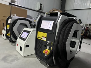 เครื่องเชื่อมไฟเบอร์เลเซอร์แบบมือถือ 3kW มัลติฟังก์ชั่น พร้อมระบบระบายความร้อนด้วยอากาศ สำหรับเชื่อมท่อ - Product Image 5