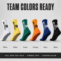 Chaussettes de basketball montantes noires pour jeunes, marque privée, antidérapantes, écologiques, séchage rapide, semelle entièrement à pois, pour entraînement fonctionnel en salle de sport, vente en gros
