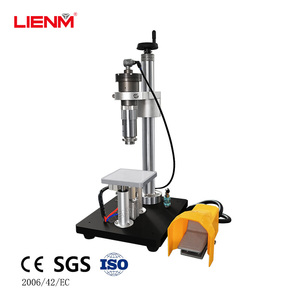 Machine de sertissage manuelle de table pour flacons de parfum, machine de pressage pour col de flacon de parfum - Product Image 1