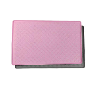 Meistverkaufte Katzen- und Hundematte aus Silikon Leicht zu Reinigen Wasserdicht Hitzebeständig Katzenpfoten-Muster 2mm Dick 48x30cm - Product Image 4