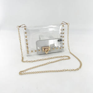 Sac transparent approuvé par le stade sac à bandoulière en PVC à rivets transparents Messenger pour les événements de concert de gymnastique - Product Image 1