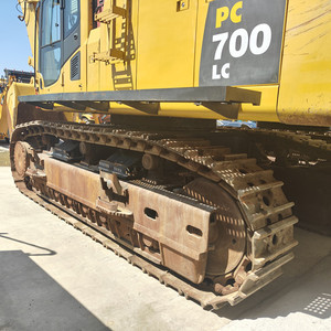 รถขุดตีนตะขาบขนาดใหญ่ Komatsu PC700LC มือสอง เครื่องยนต์ Cummins Yanmar รุ่นปี 2022 น้ำหนัก 70 ตัน ความจุบุ้งกี๋ 3.5 เมตร สำหรับงานหนักในเหมือง - Product Image 4
