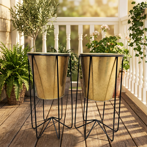 Petite jardinière en métal doré, ensemble de 2 pièces, pots de fleurs en métal modernes et élégants, jardinières murales - Product Image 2