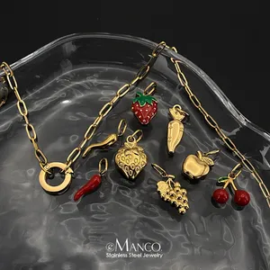 Collier en acier inoxydable plaqué or style Y2K EManco avec pendentifs fraise, piment et cerise – Bijou de mode décontracté - Product Image 3