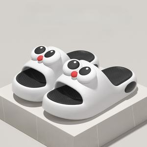 Chaussons doux et adorables, écologiques, antidérapants, élégants, pour l'intérieur et l'extérieur. Pantoufles de bain confortables de grande taille - Product Image 2