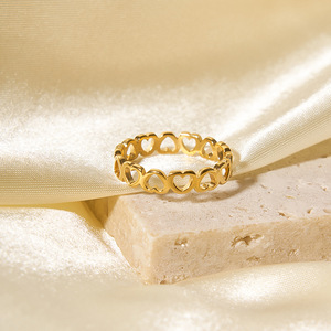 Anello di moda in acciaio inossidabile <span class=keywords><strong>taglio</strong></span> <span class=keywords><strong>Laser</strong></span> Hollow Peach Heart anello in acciaio al titanio all'ingrosso della fabbrica bagues bijoux femmes - Product Image 5
