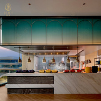 Meubles de restaurant d'hôtel moderne prêts pour le projet de Guangzhou avec table à manger à structure robuste pour le salon du Qatar