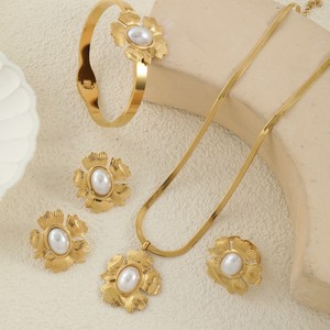 Ensemble de bijoux en acier inoxydable et pierres naturelles de la <span class=keywords><strong>série</strong></span> Lotus, comprenant un anneau à cheveux à haute élasticité, des boucles d'oreilles et un collier pour femmes, tendance - Product Image 3