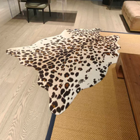 Kunstfell Leopardenmuster Teppich, Kuhfell-Teppich in Tierhautform, Weicher Rutschfester Teppich für Wohnzimmer und Schlafzimmer