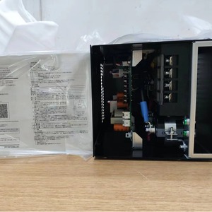 Unité de freinage à onduleur Fuji Electric BU37-2E, frein électromagnétique 40A pour usage industriel - Product Image 4