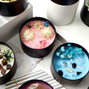 Bougie en cire de soja de luxe 250g, marque privée, faite à la main, semi-artisanale, parfum frais, fleurs séchées, pots en fer noir/étain, personnalisable - Product Image 6