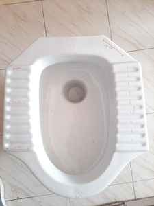 WC monobloc en céramique très demandé, accessoires Orrisa, cuvette à double chasse pour hôtel, maison, bureau, fournisseur indien - Product Image 2