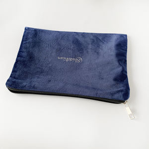 Bolsas con cremallera de cosméticos de terciopelo suave aceptables con logotipo personalizado con forro de satén en el interior - Product Image 4