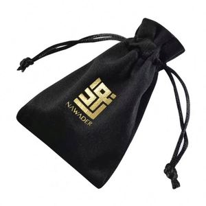 Pochette de rangement en velours noir de luxe recyclable avec cordon de serrage, emballage cadeau pour bijoux avec logo doré personnalisé, réutilisable, en flanelle douce - Product Image 2
