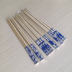 Baguettes en porcelaine bleues et blanches, rondes de 6,0 mm, jetables, adaptées pour les plats à emporter et l'usage commercial, emballées individuellement - Product Image 4