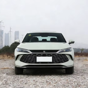 BYD Qin L DM-i 2026 210KM Yun Nian, autonomia elettrica pura CLTC 210 km, autonomia combinata 2110 km, 25.28kWh PHEV per uso aziendale e flotte - Product Image 1