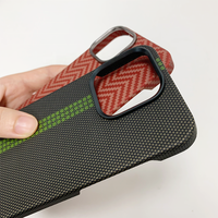 Étui de protection intégral Luxo Life en fibre de carbone 360° ultra-fin magnétique compatible avec la charge sans fil pour 16/15 Pro Max