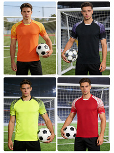 Set di Maglie da <span class=keywords><strong>Calcio</strong></span> OEM all'Ingrosso ad Asciugatura Rapida, Colore Unico, Numeri Stampati Personalizzati, Uniformi da Allenamento per Adulti a Manica Corta - Product Image 4