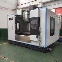 Centre d'usinage vertical CNC automatique VMC1370 avec commande GSK et broche BT40 pour l'usinage des métaux