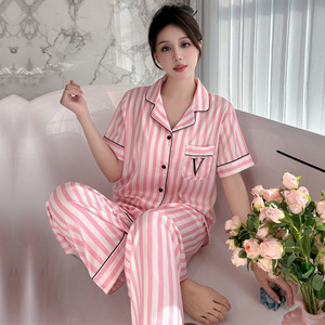 Indumenti da notte estivi nuovi pantaloni da donna a righe giovani in seta di ghiaccio a maniche corte <span class=keywords><strong>Set</strong></span> di abiti da casa in pigiama - Product Image 1
