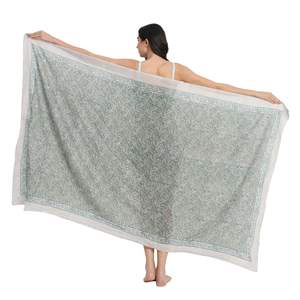 Sarong en coton imprimé à la main gris tourterelle et vert porcelaine pour femme, léger, idéal pour la plage et les vacances d'été - Product Image 1