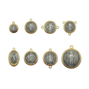 Conector de Medalla de <span class=keywords><strong>San</strong></span> <span class=keywords><strong>Benito</strong></span> Chapado en Oro y Plata de Dos Tonos, Amuleto Católico de <span class=keywords><strong>San</strong></span> <span class=keywords><strong>Benito</strong></span> - Product Image 1