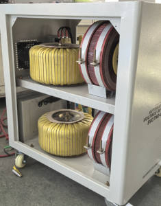 Однофазный 5kva 3kva 20kva 40kva 60kva Svc сервопривод автоматический стабилизатор напряжения 220 В домашний регулятор напряжения медь - Product Image 5